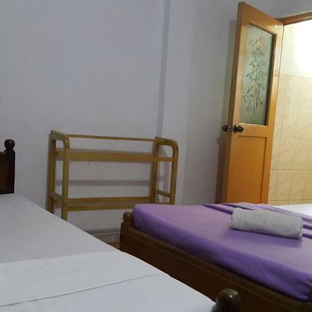 Monkey Hostel Anuradhapura Ngoại thất bức ảnh